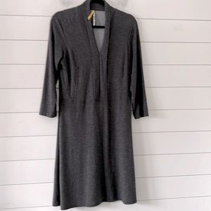 Lole Size L (maybe fits more M) Erin Dress 3/4 Sleeve Charcoal